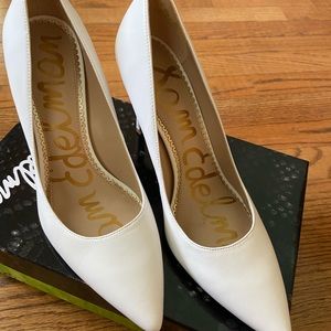 Sam Edelman Pointed Toe Leather Pumps